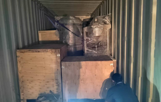 Remessa de equipamentos para produção de utensílios de mesa em melamina da fábrica Shunhao