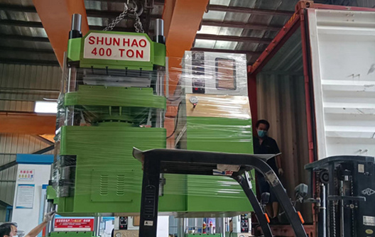 Remessa segura da fábrica de máquinas e moldes Shunhao
    