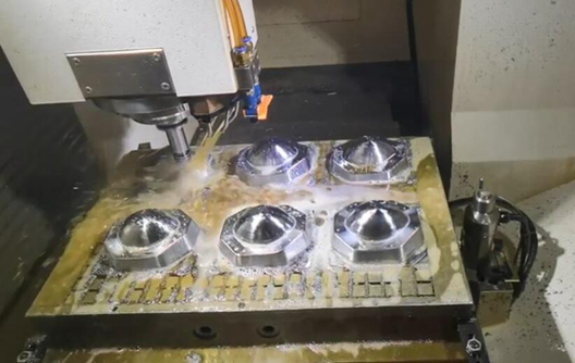 Processamento CNC de moldes de melamina
    
