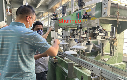 Orientação para trabalho na fábrica Shunhao no exterior
